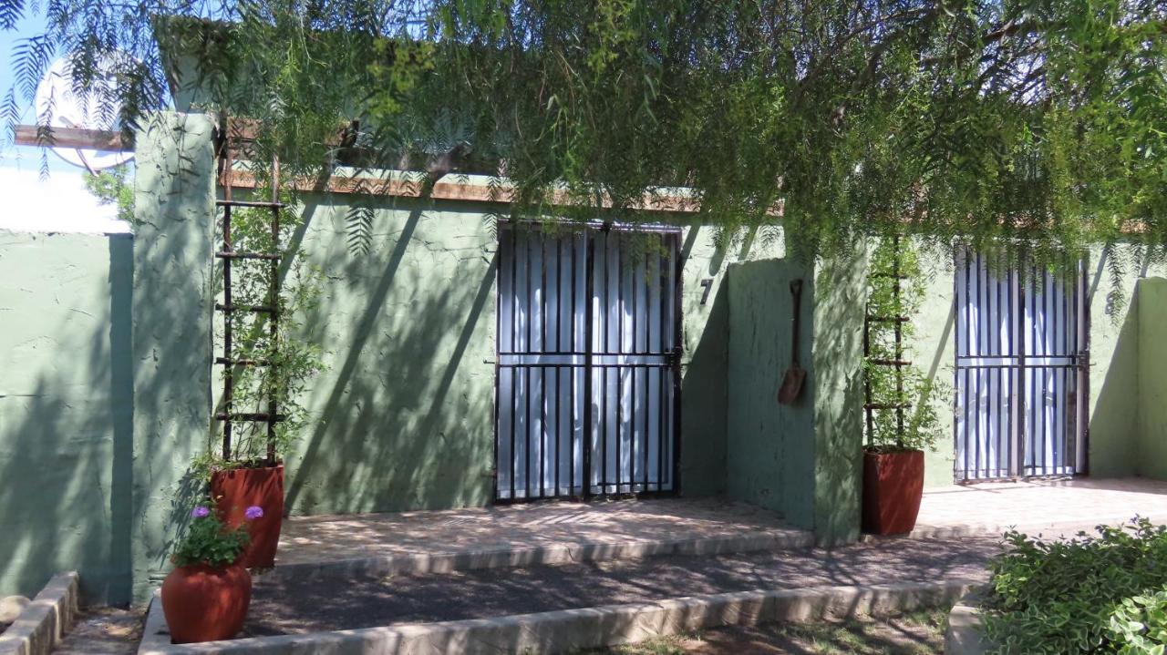 Die Windpomp Gastehuis Beaufort West Exterior foto